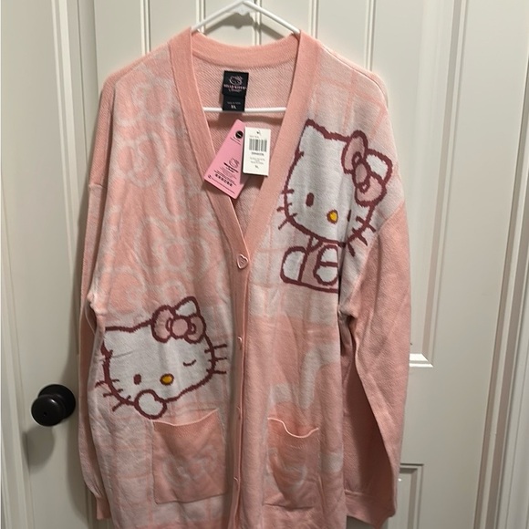 Hello Kitty Super Cute Pink Cardigan - Picture 2 of 6
